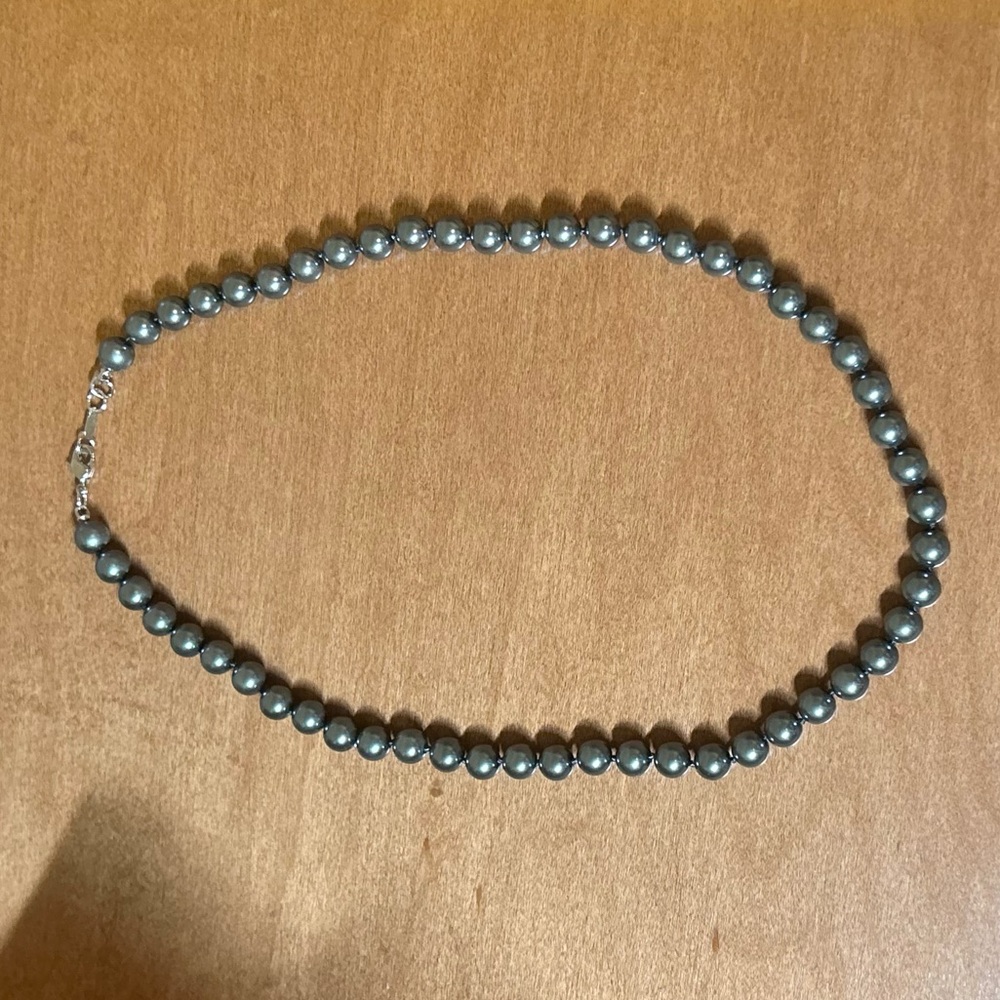 LAST CALL faux black pearl necklace - Picture 4 of 6